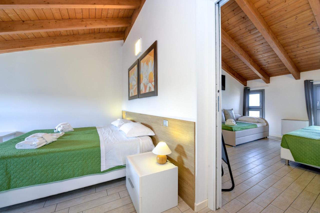Borgo Gasparina Family Apartments Castelnuovo del Garda Kültér fotó