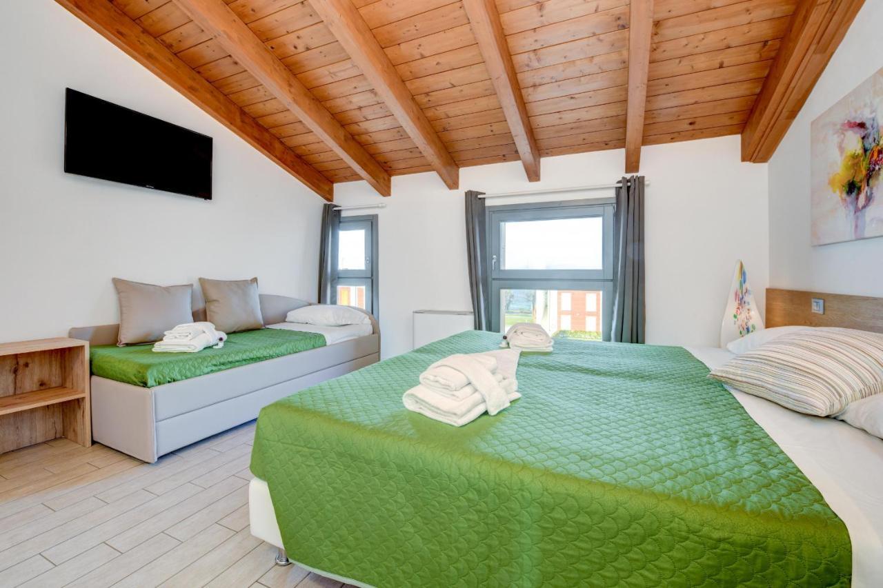 Borgo Gasparina Family Apartments Castelnuovo del Garda Kültér fotó