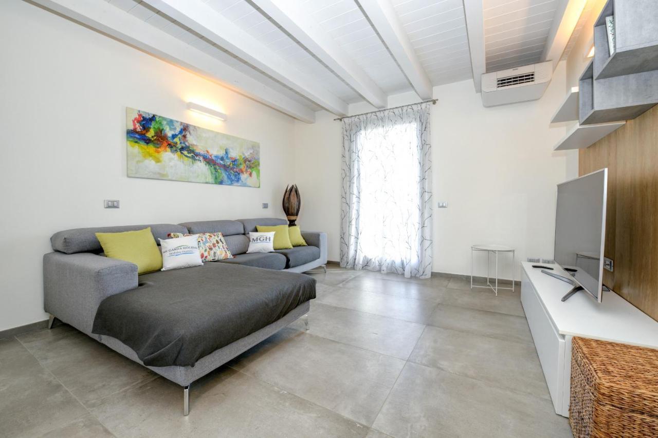 Borgo Gasparina Family Apartments Castelnuovo del Garda Kültér fotó