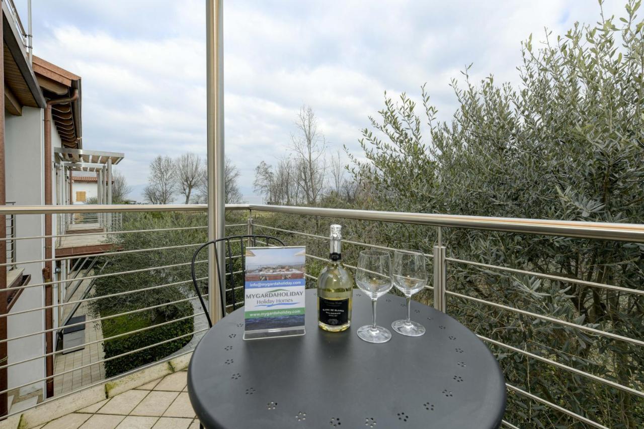 Borgo Gasparina Family Apartments Castelnuovo del Garda Kültér fotó
