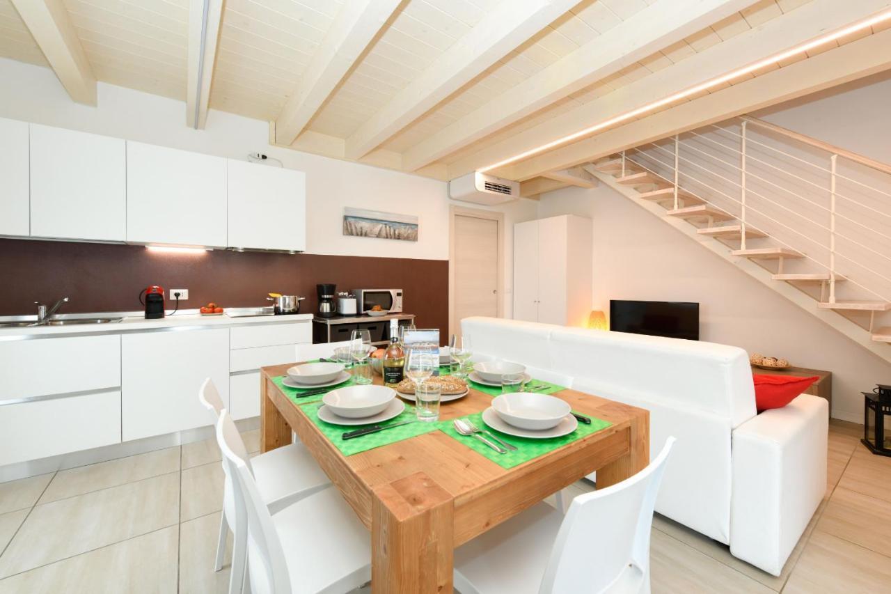 Borgo Gasparina Family Apartments Castelnuovo del Garda Kültér fotó